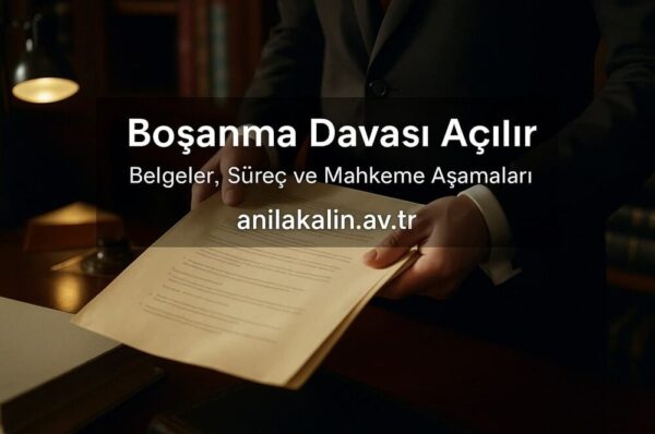 “Boşanma Davası Nasıl Açılır” başlıklı bir hukuk rehberi için hazırlanmış, elinde belge tutan avukat görselli blog kapağı.
